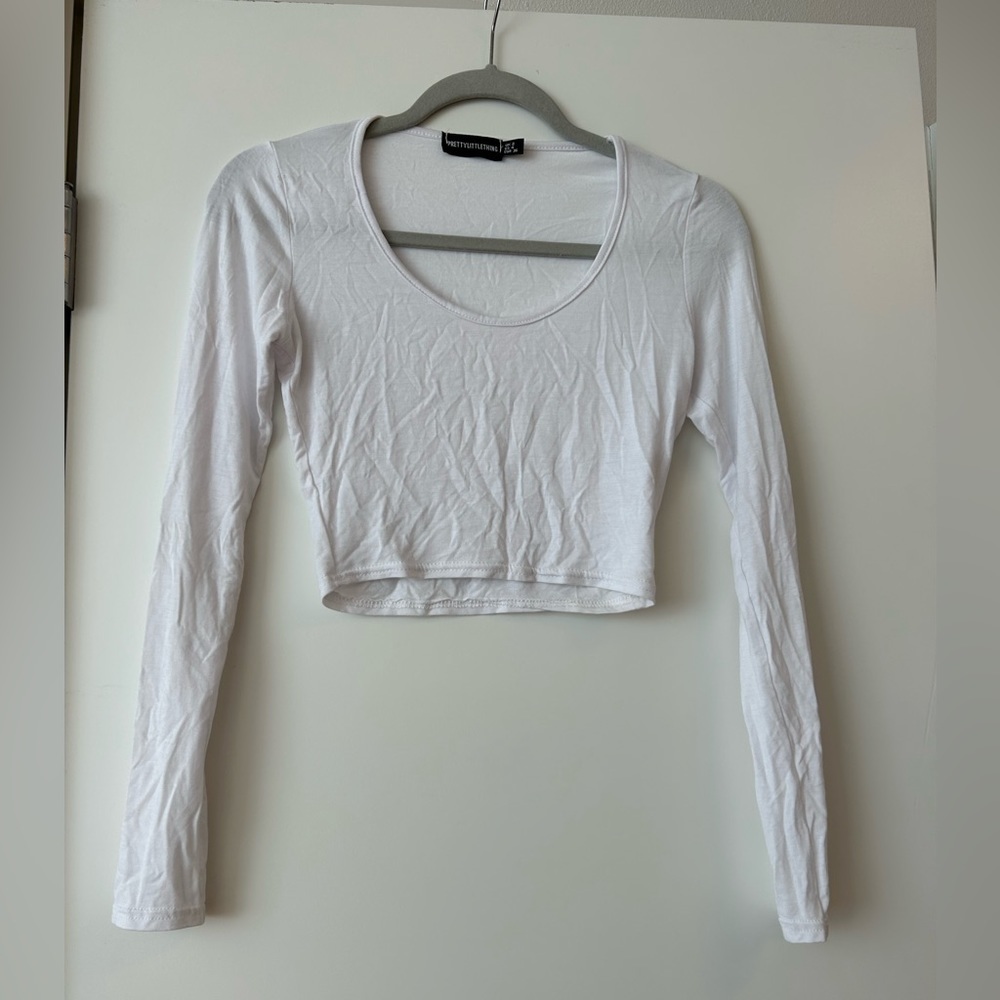 Pretty Little Thing cropped white long sleeve size 4